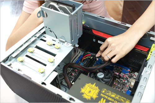開核大作戰 美女手把手教你如何裝機