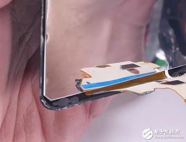 LGG6評(píng)測(cè)：拆解新鮮出爐，耐摔結(jié)構(gòu)有4大特點(diǎn)