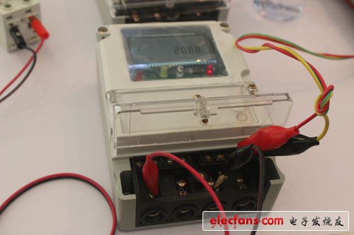 專用于智能抄表系統的德州儀器單向電表IC SoC解決方案——MSP430F6736。