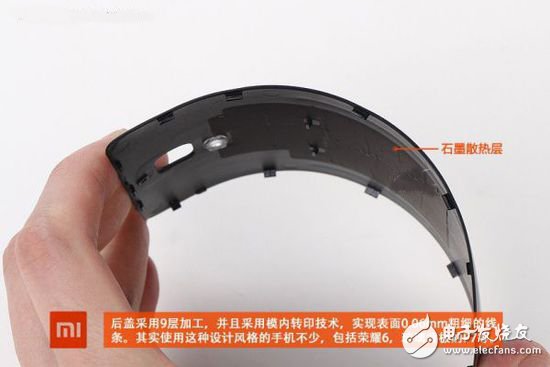 退燒過后的精致做工，小米4真機拆解