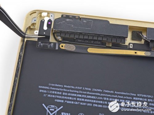 為確認擁有2GB運行內(nèi)存 iPad Air 2被拆解
