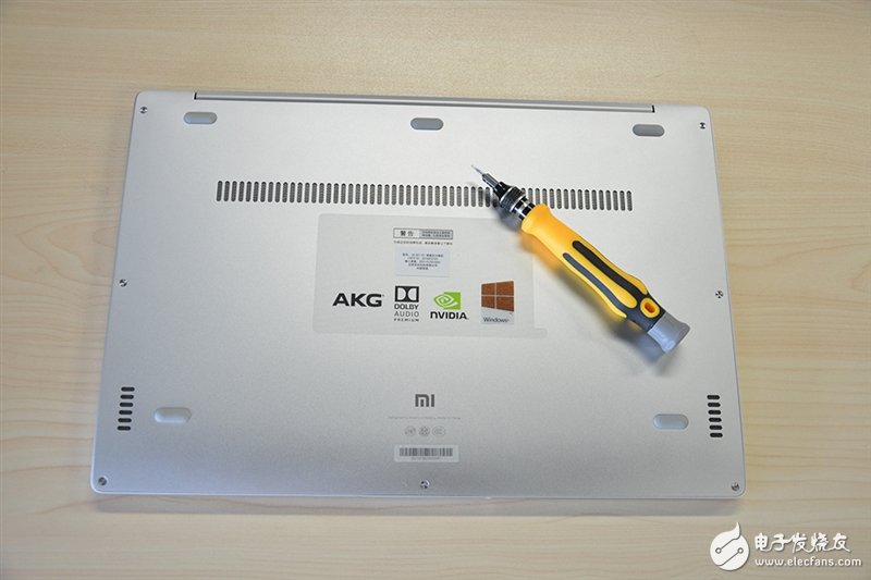小米筆記本Air首發拆解：做工用料堪稱一流！