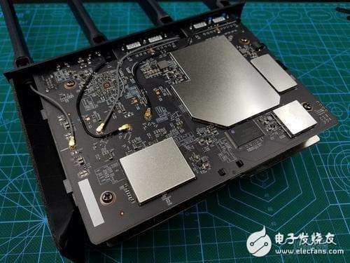 小米路由器HD怎么樣?小米路由器HD拆解圖