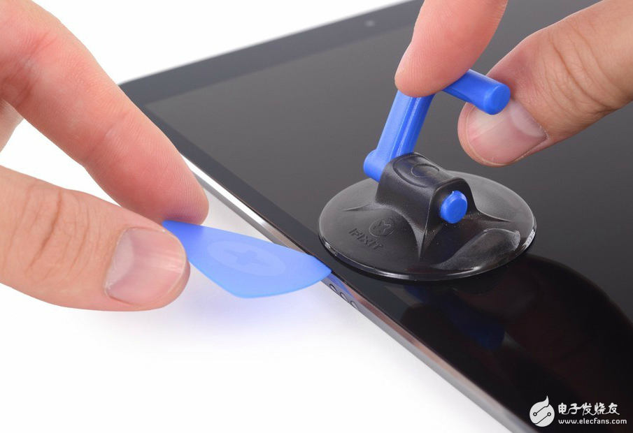 10.5英寸iPad Pro首拆解:為了高刷新頻率上了四根排線!