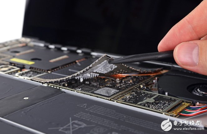 Surface Laptop拆解:修理Surface Laptop最好的方法就是換一臺