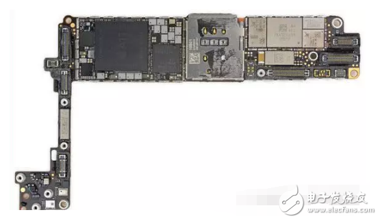iphone8不止是感覺像iphone7,拆了機(jī)和蘋果7也是差不了多少,不怕果粉心寒嗎?