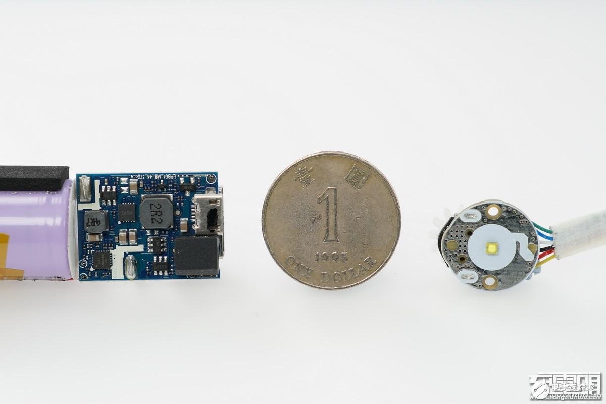 小米隨身手電筒LPB01ZM試射拆解