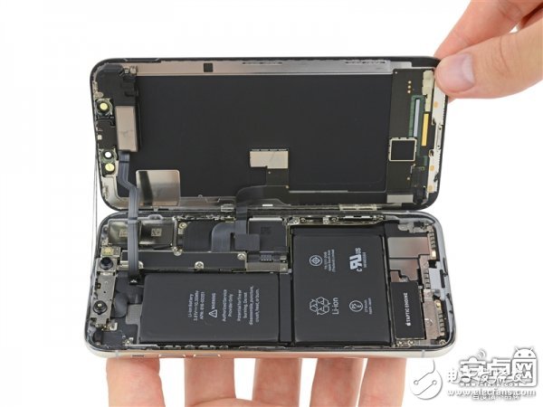 iPhone X最專業深度拆解！驚現神秘芯片