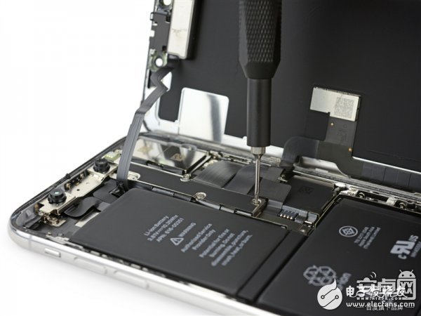 iPhone X最專業深度拆解！驚現神秘芯片