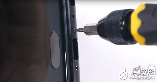 性價比到底有多高，一加手機5拆機圖給你答案