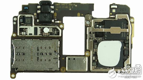 [圖]華為Mate 9拆解：做工整齊、用料扎實(shí)