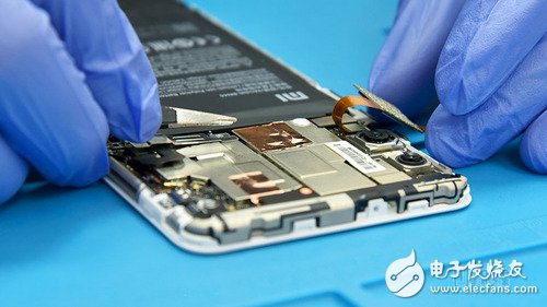 千元性價(jià)比神器！紅米Note 5拆解超詳細(xì)拆解