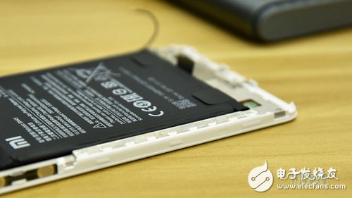 千元性價(jià)比神器！紅米Note 5拆解超詳細(xì)拆解